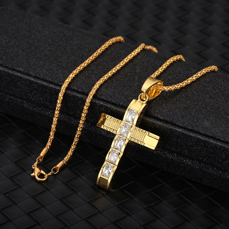 Men's Gold Cross Pendant Necklace