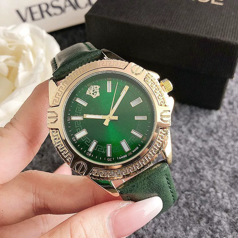 Deluxe Gold Large Dial Watch