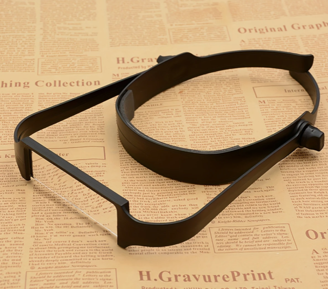Diamond Painting Embroidery 1.6X 2X 2.5X 3.5X Adjustable Head-mounted Magnifier, Lightweight and Simple Head-worn with Replaceable 4x Lenses for Elderly Reading Maintenance Assistance