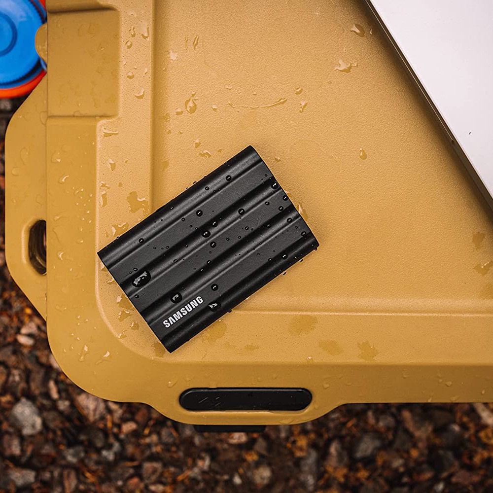 SAMSUNG T7 Shield 128TB Portable SSD