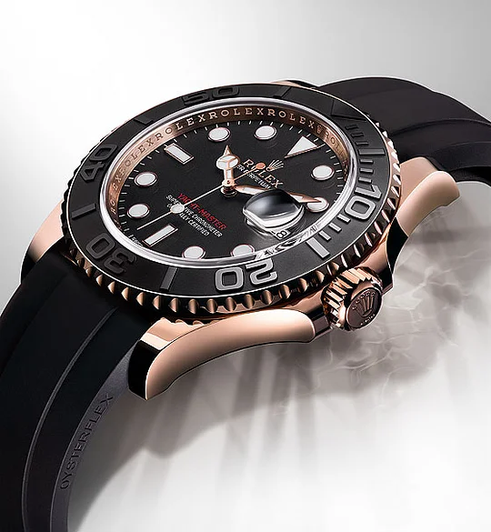 ROLEX THE OYSTER PERPETUAL YACHT-MASTER 40 IN 18 CT EVEROSE GOLD WITH AN OYSTERFLEX BRACELET